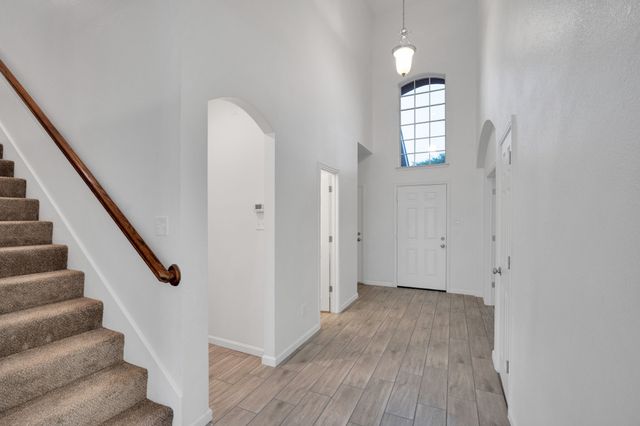 1113 Skylark Drive, Burleson, TX 76028