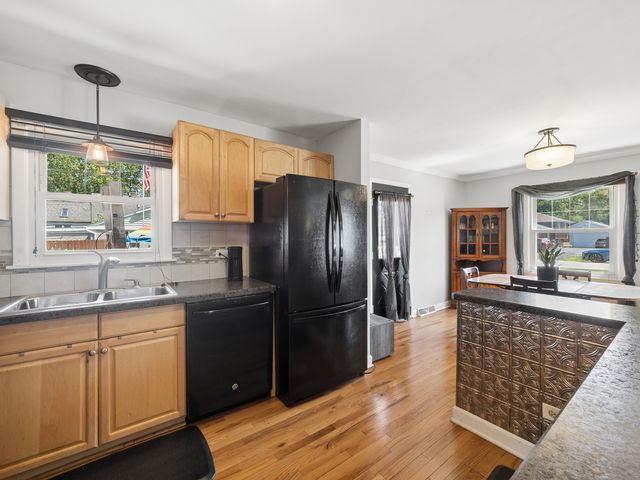 4006 Liberty Boulevard, Westmont, IL 60559