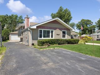 4006 Liberty Boulevard, Westmont, IL 60559