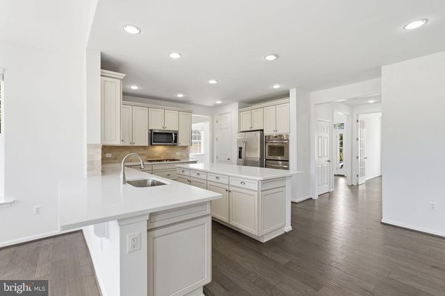 42222 CAMERON PARISH DR, Ashburn, VA 20148