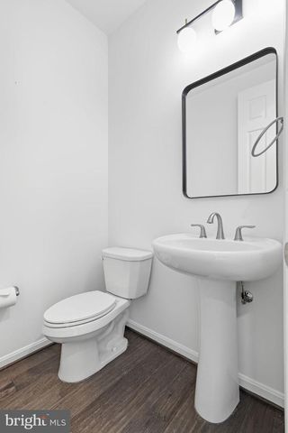 42222 CAMERON PARISH DR, Ashburn, VA 20148