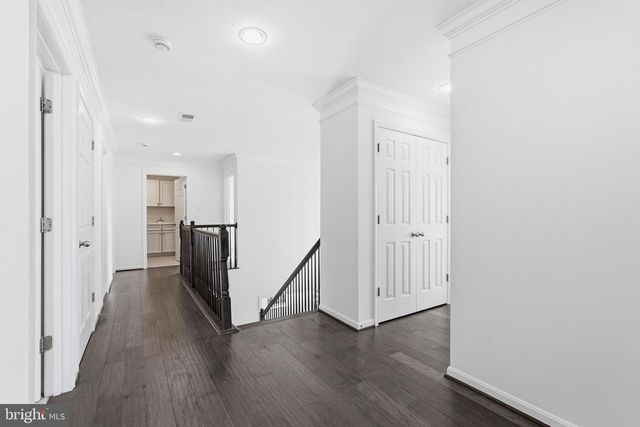 42222 CAMERON PARISH DR, Ashburn, VA 20148