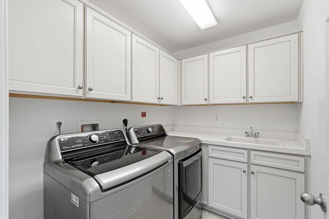 42222 CAMERON PARISH DR, Ashburn, VA 20148
