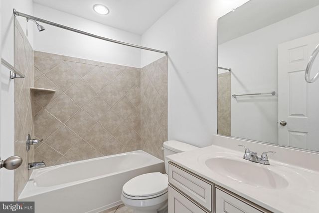 42222 CAMERON PARISH DR, Ashburn, VA 20148