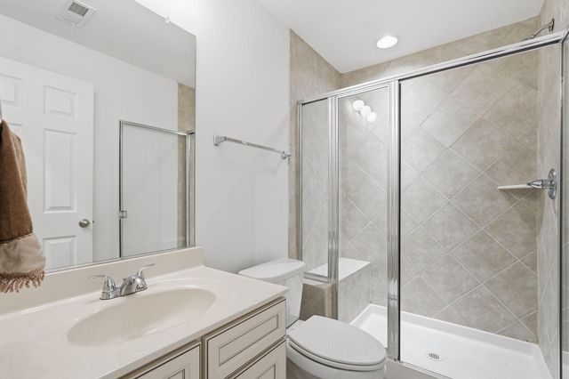 42222 CAMERON PARISH DR, Ashburn, VA 20148