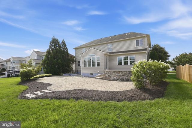 42222 CAMERON PARISH DR, Ashburn, VA 20148