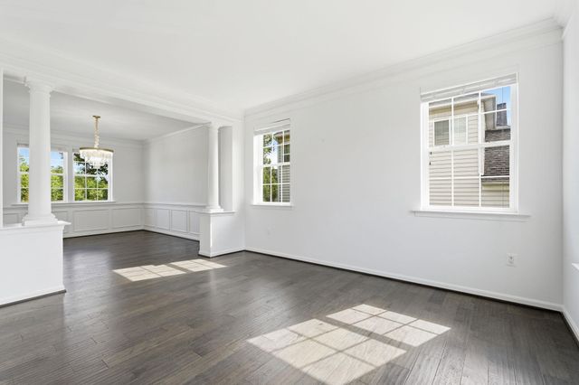 42222 CAMERON PARISH DR, Ashburn, VA 20148
