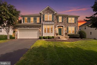 42222 CAMERON PARISH DR, Ashburn, VA 20148