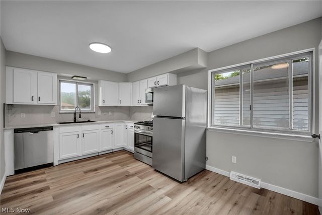 5597 Kenton Avenue, Maple Heights, OH 44137