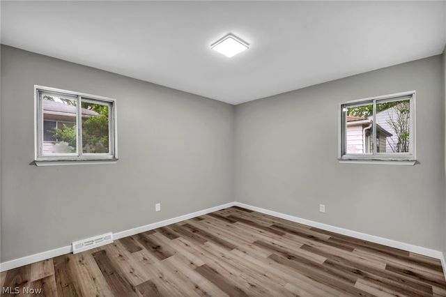 5597 Kenton Avenue, Maple Heights, OH 44137