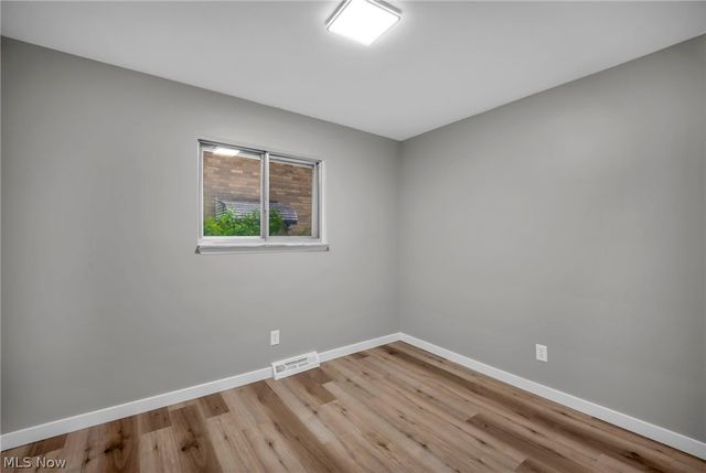 5597 Kenton Avenue, Maple Heights, OH 44137