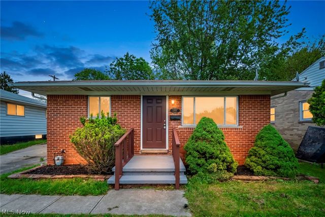 5597 Kenton Avenue, Maple Heights, OH 44137