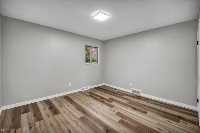 5597 Kenton Avenue, Maple Heights, OH 44137