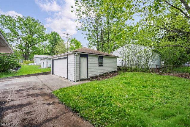 5597 Kenton Avenue, Maple Heights, OH 44137