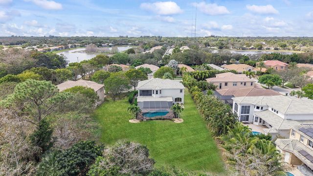 6104 Walnut Hill Drive, Lake Worth, FL 33467