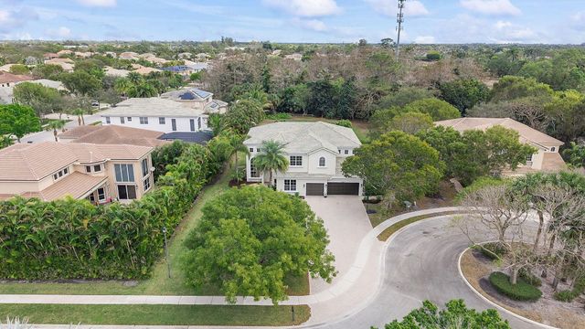 6104 Walnut Hill Drive, Lake Worth, FL 33467