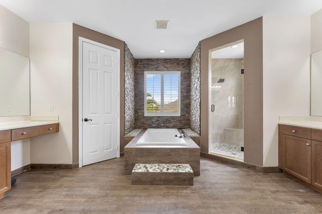 6104 Walnut Hill Drive, Lake Worth, FL 33467