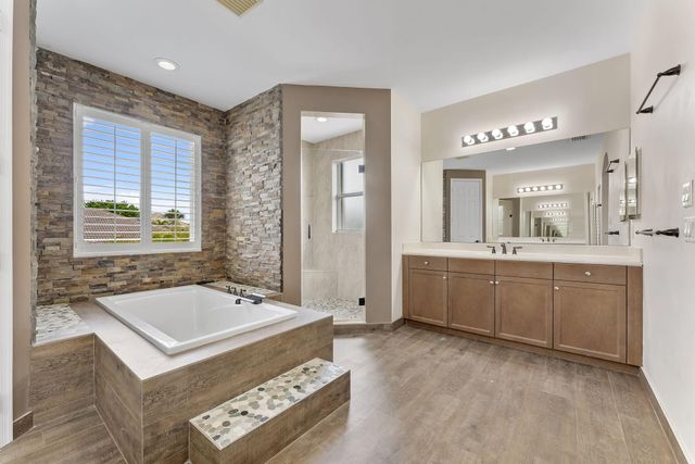 6104 Walnut Hill Drive, Lake Worth, FL 33467