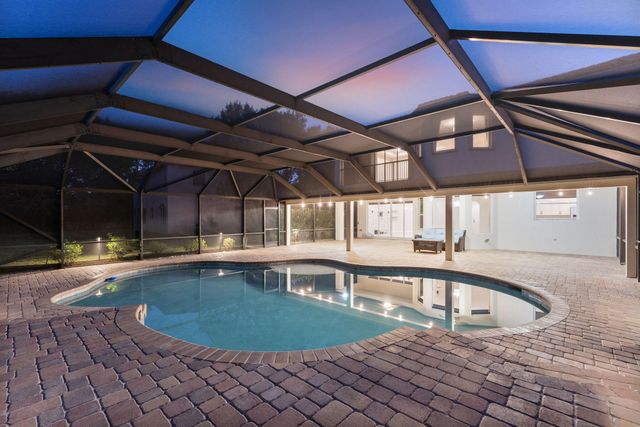 6104 Walnut Hill Drive, Lake Worth, FL 33467