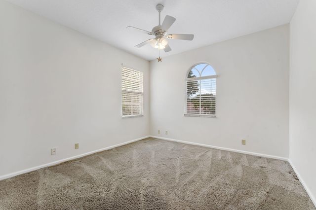 6104 Walnut Hill Drive, Lake Worth, FL 33467