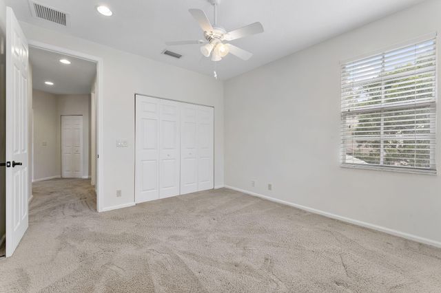 6104 Walnut Hill Drive, Lake Worth, FL 33467