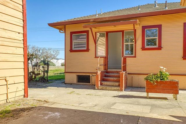 120 San Miguel Canyon Road, Royal Oaks, CA 95076