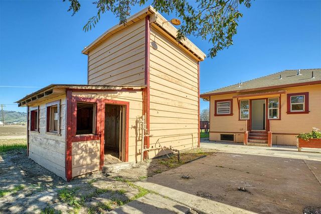 120 San Miguel Canyon Road, Royal Oaks, CA 95076