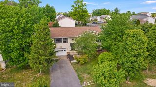 305 WOODROW RD, Winchester, VA 22602