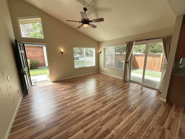 2035 Shadytree Ln, Encinitas, CA 92024