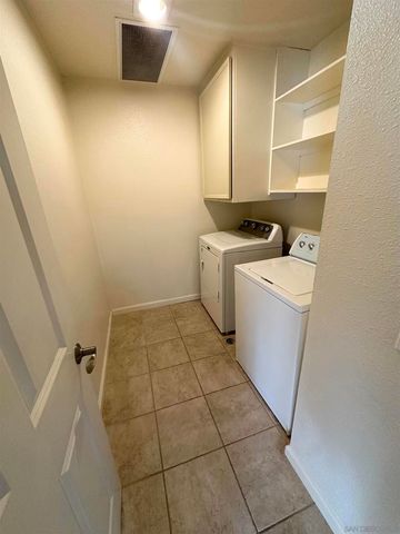 2035 Shadytree Ln, Encinitas, CA 92024