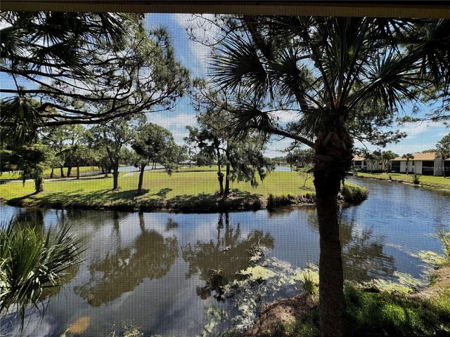 4644 WEYBRIDGE 10, Sarasota, FL 34235