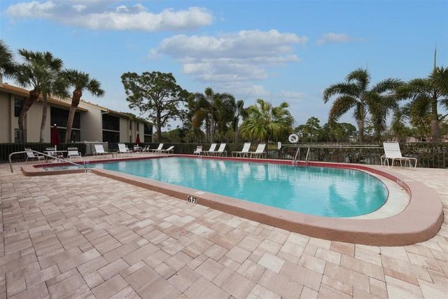 4644 WEYBRIDGE 10, Sarasota, FL 34235