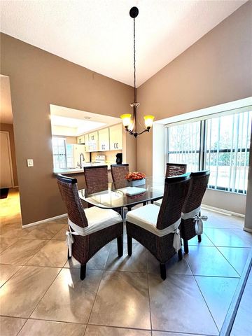 4644 WEYBRIDGE 10, Sarasota, FL 34235