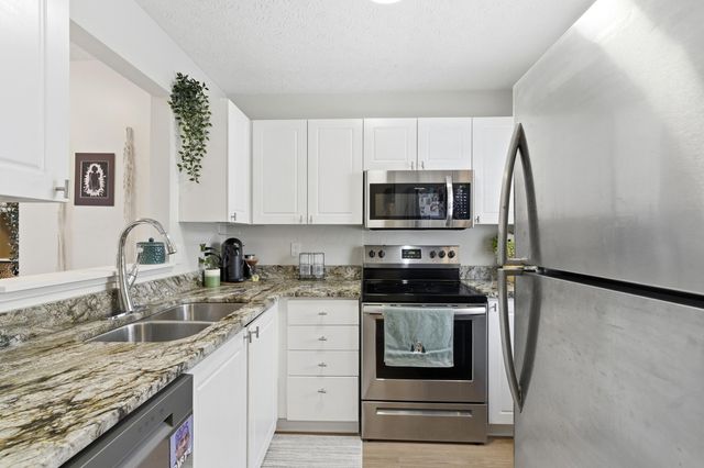 1639 Holland Drive, Hilliard, OH 43026