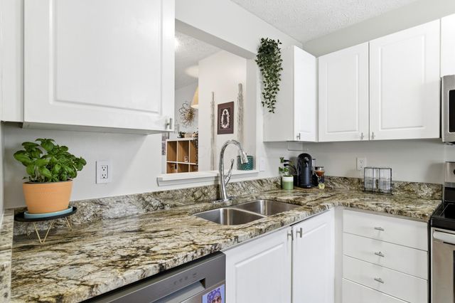 1639 Holland Drive, Hilliard, OH 43026