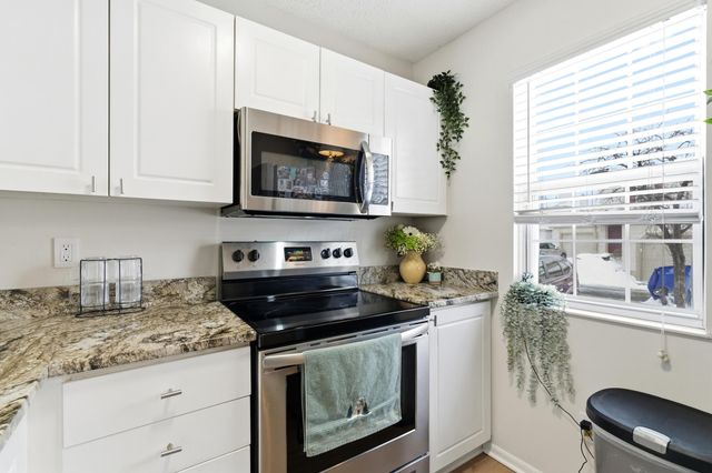 1639 Holland Drive, Hilliard, OH 43026