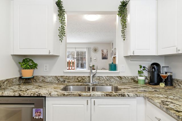 1639 Holland Drive, Hilliard, OH 43026