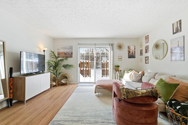 1639 Holland Drive, Hilliard, OH 43026