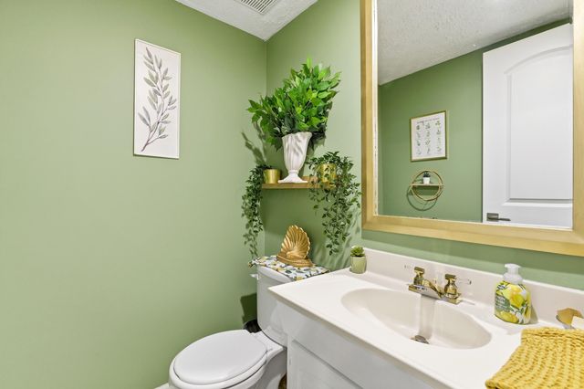 1639 Holland Drive, Hilliard, OH 43026