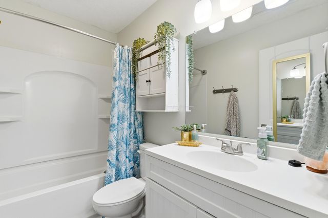 1639 Holland Drive, Hilliard, OH 43026