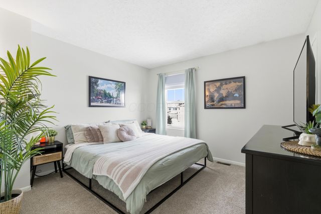 1639 Holland Drive, Hilliard, OH 43026