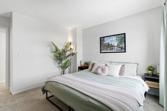 1639 Holland Drive, Hilliard, OH 43026