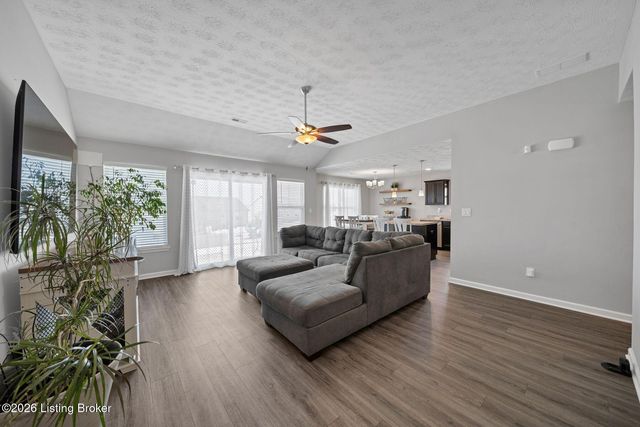 11421 Pebble Trace, Louisville, KY 40229