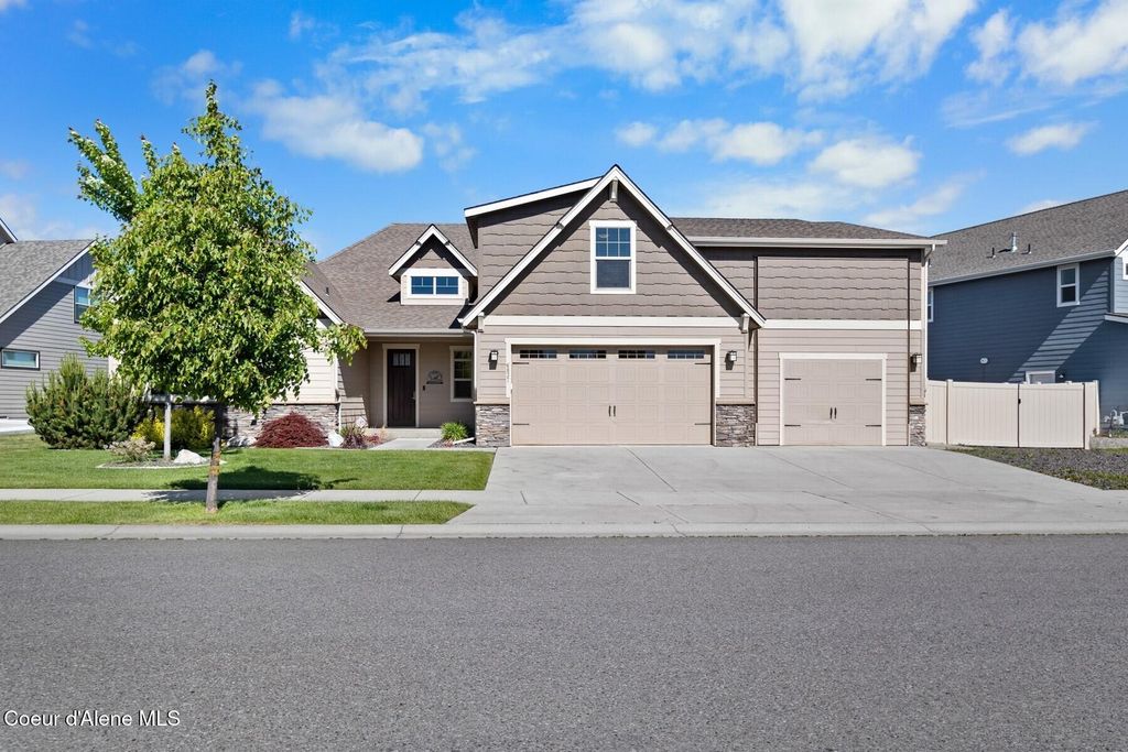 6837 N Hourglass Dr, Coeur D'alene, ID 83815