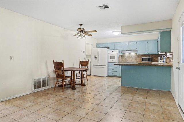 4721 Newport Drive, Del City, OK 73115