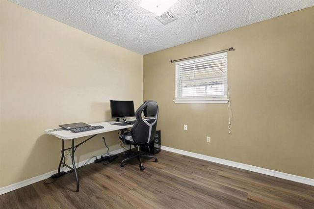 4721 Newport Drive, Del City, OK 73115