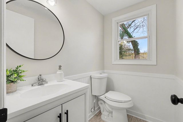 1038 59th Street SE, Kentwood, MI 49508