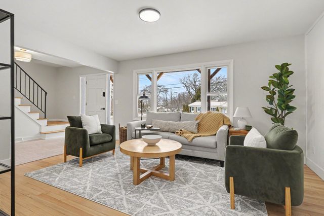 1038 59th Street SE, Kentwood, MI 49508