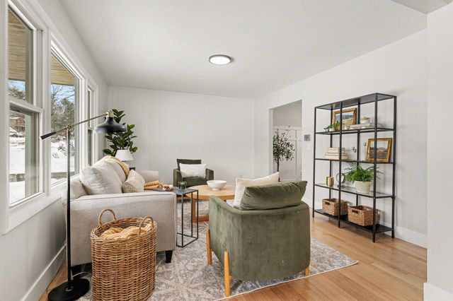 1038 59th Street SE, Kentwood, MI 49508