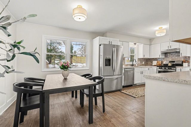 1038 59th Street SE, Kentwood, MI 49508